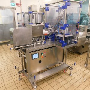 DSB1 – Automatic cream cheese dosing system to calibrate weight and placing into plastic conteiner